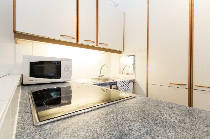 Apartmenthaus Hietzing I Contactless Check-In เวียนนา ภายนอก รูปภาพ