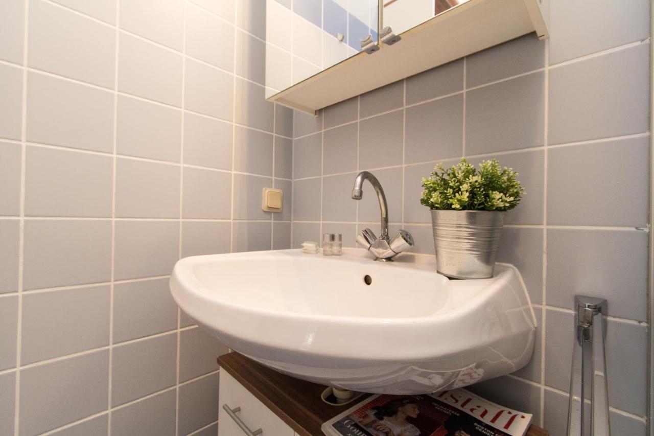 Apartmenthaus Hietzing I Contactless Check-In เวียนนา ภายนอก รูปภาพ